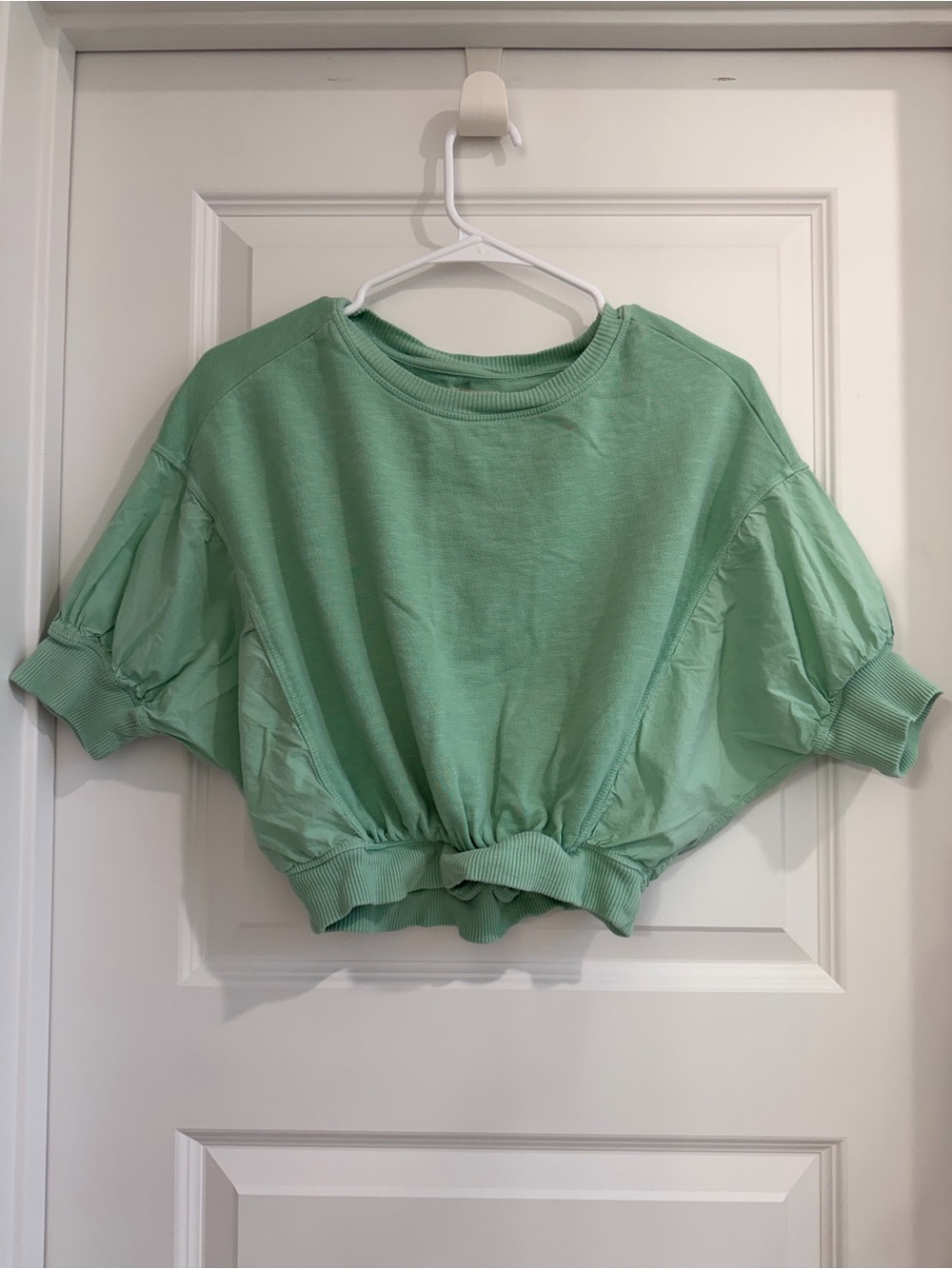 Pilcro by Anthropologie Cropped Puff-Sleeve Crewneck Top
